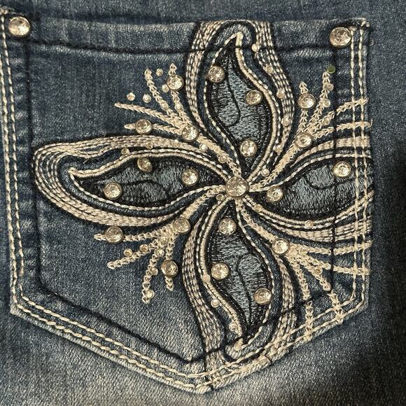 Love Indigo Jean Women's Size 6 Cuffed Capri Stretch Denim Bling Embroidery Pock - Picture 10 of 16